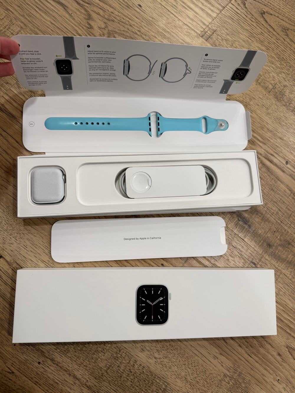Apple Watch Series 6 Silver Aluminum Case 40 mm with Teal M/L Rubber Sport Band